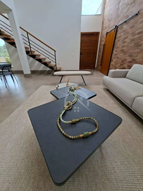 Foto 3 de Casa com 4 quartos à venda, 822m2 em Atibaia - SP
