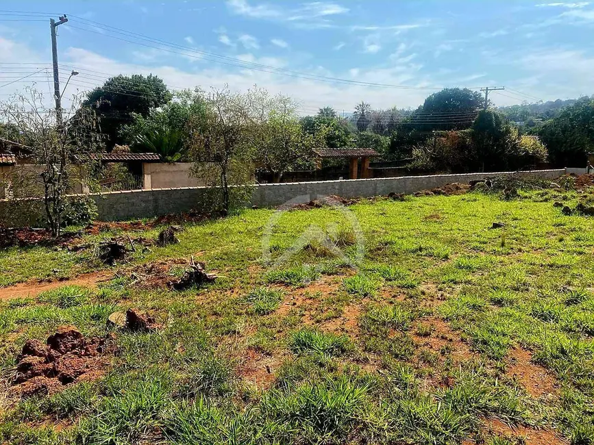 Chácara com 3 quartos à venda, 10m2 em Jardim Estância Brasil, Atibaia - SP - imagem 8 Foto 8 de Chácara com 3 quartos à venda, 10m2 em Jardim Estância Brasil, Atibaia - SP