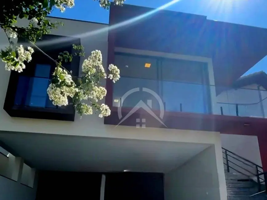 Foto 3 de Casa de Condomínio com 3 quartos à venda, 300m2 em Rio Abaixo, Atibaia - SP