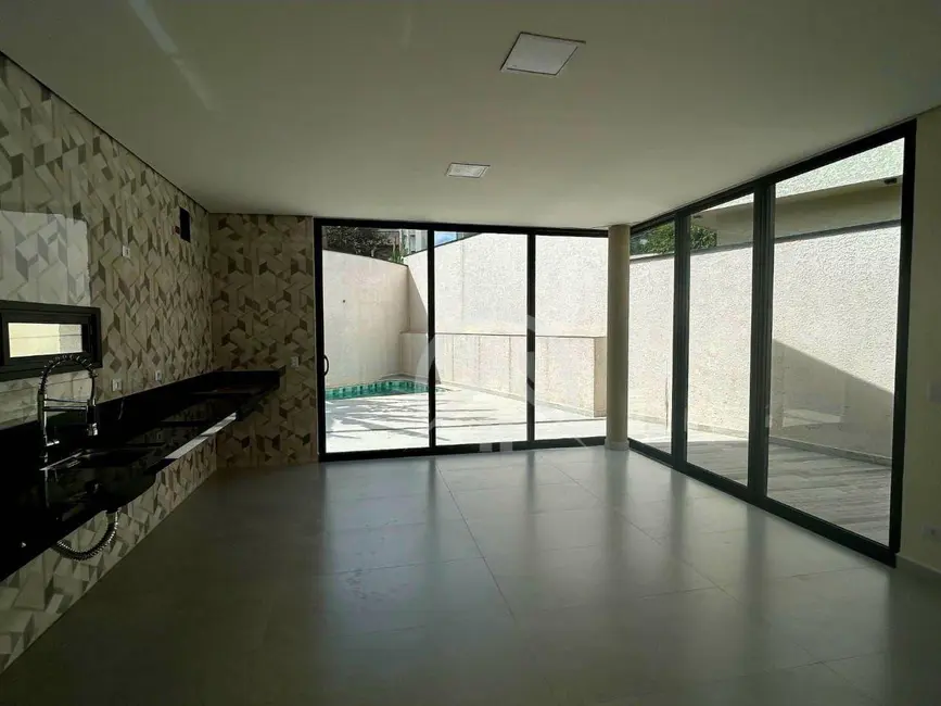 Foto 9 de Casa de Condomínio com 3 quartos à venda, 300m2 em Rio Abaixo, Atibaia - SP