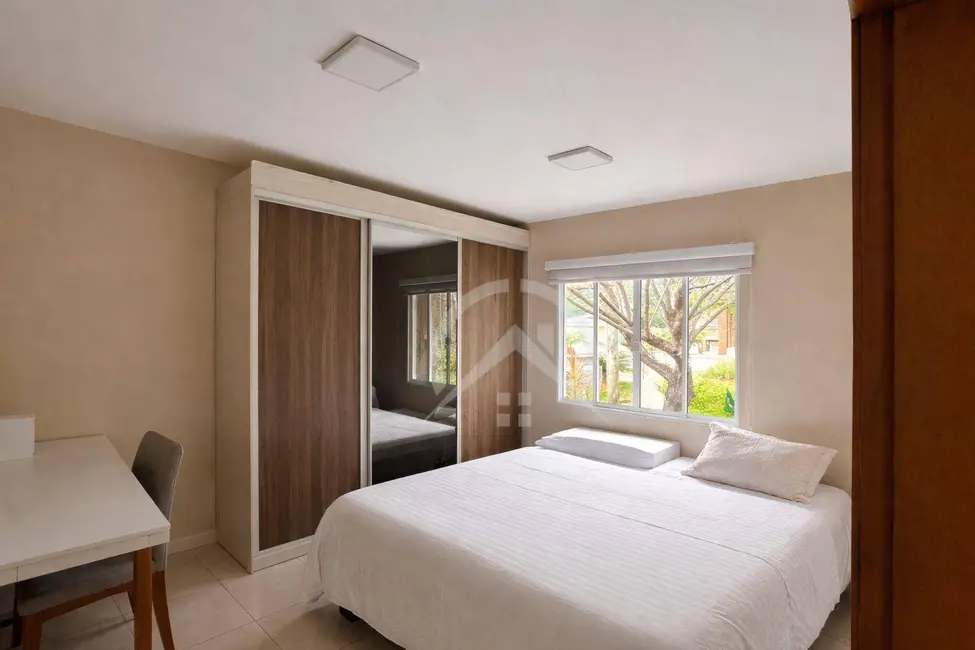 Foto 4 de Casa com 3 quartos à venda, 360m2 em Jardim Maristela, Atibaia - SP