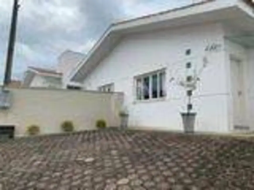 Foto 1 de Casa com 3 quartos à venda, 200m2 em Bom Jesus Dos Perdoes - SP