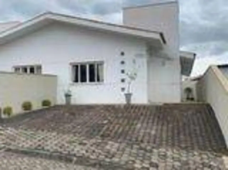 Foto 3 de Casa com 3 quartos à venda, 200m2 em Bom Jesus Dos Perdoes - SP