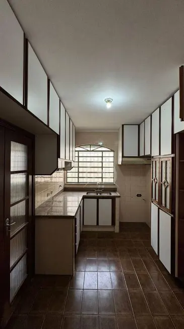 Foto 6 de Casa com 4 quartos à venda e para alugar, 510m2 em Jardim Itaperi, Atibaia - SP