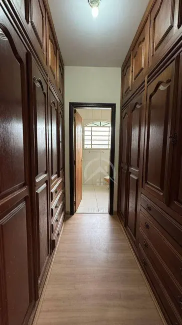 Foto 9 de Casa com 4 quartos à venda e para alugar, 510m2 em Jardim Itaperi, Atibaia - SP