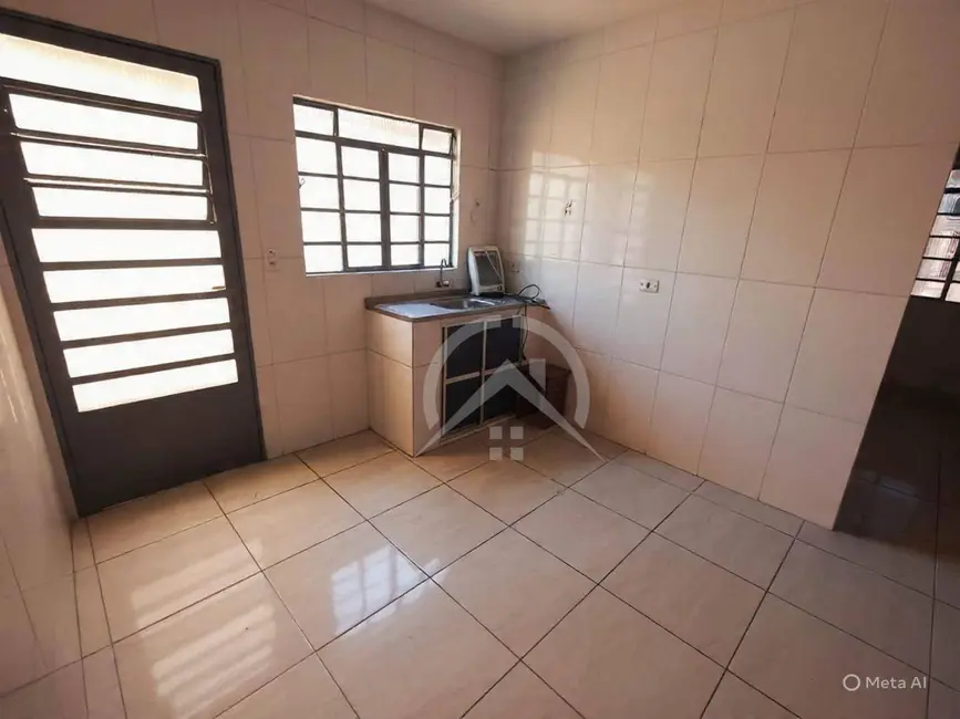 Casa com 2 quartos para alugar, 100m2 em Vila Thais, Atibaia - SP - imagem 3 Foto 3 de Casa com 2 quartos para alugar, 100m2 em Vila Thais, Atibaia - SP