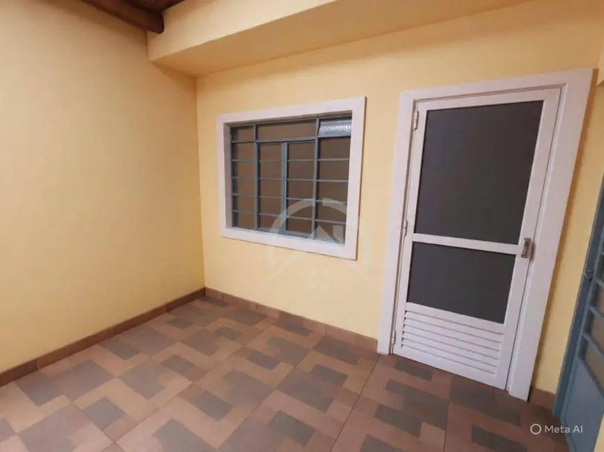 Casa com 2 quartos para alugar, 100m2 em Vila Thais, Atibaia - SP - imagem 2 Foto 2 de Casa com 2 quartos para alugar, 100m2 em Vila Thais, Atibaia - SP