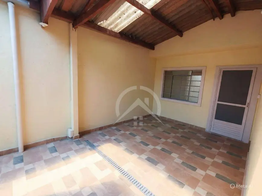Casa com 2 quartos para alugar, 100m2 em Vila Thais, Atibaia - SP - imagem 1 Foto 1 de Casa com 2 quartos para alugar, 100m2 em Vila Thais, Atibaia - SP