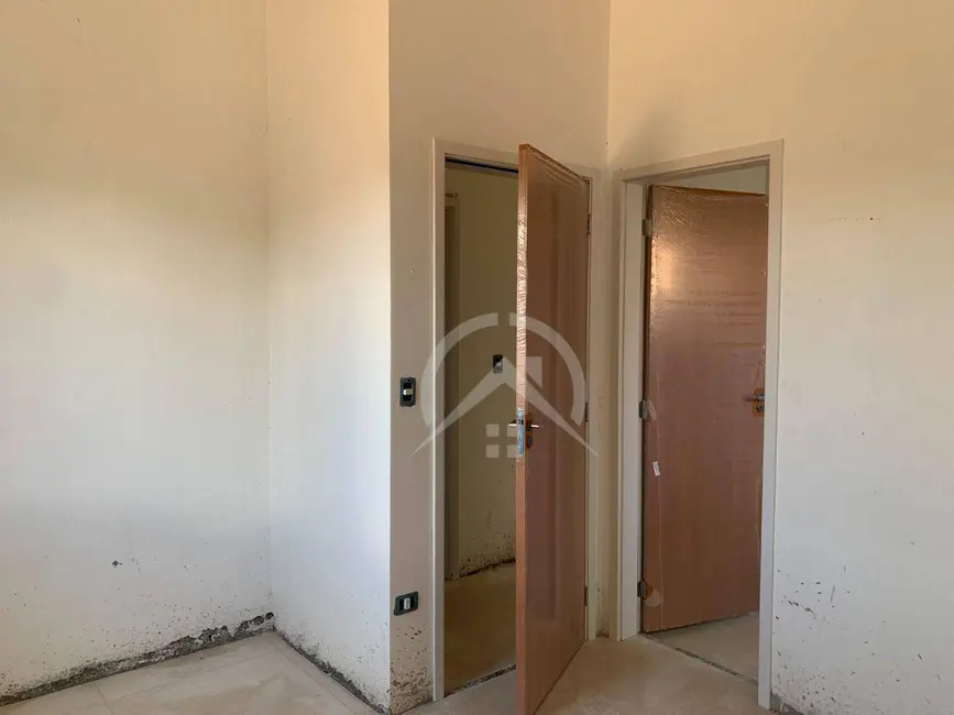 Foto 4 de Casa com 3 quartos à venda, 200m2 em Bom Jesus Dos Perdoes - SP