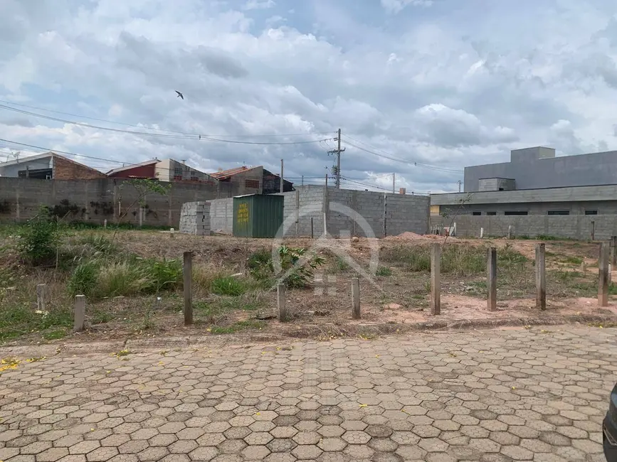 Foto 1 de Terreno / Lote à venda, 211m2 em Bom Jesus Dos Perdoes - SP