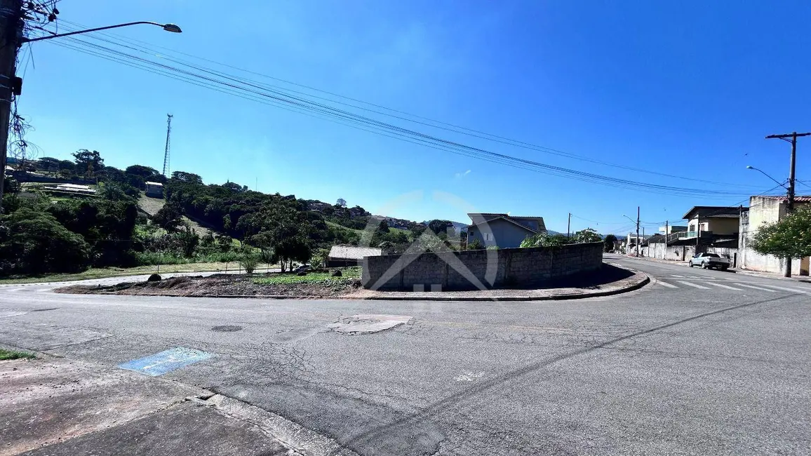 Foto 1 de Terreno / Lote à venda, 282m2 em Bom Jesus Dos Perdoes - SP