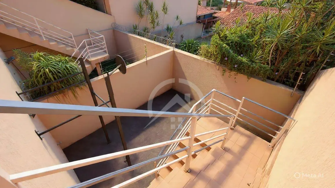 Sobrado com 3 quartos para alugar, 300m2 em Jardim América, Atibaia - SP - imagem 9 Foto 9 de Sobrado com 3 quartos para alugar, 300m2 em Jardim América, Atibaia - SP