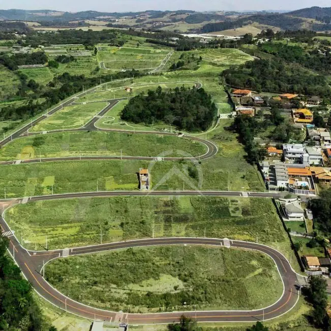 Foto 2 de Terreno / Lote à venda, 179m2 em Atibaia - SP