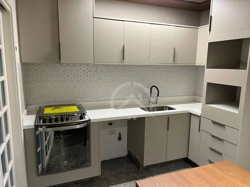 Foto 5 de Casa com 2 quartos para alugar, 350m2 em Nova Gardênia, Atibaia - SP