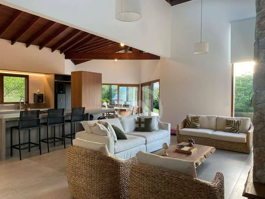 Foto 4 de Casa de Condomínio com 3 quartos à venda, 1163m2 em Jarinu - SP