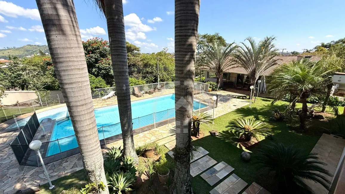 Foto 9 de Casa com 5 quartos à venda e para alugar, 1338m2 em Atibaia - SP