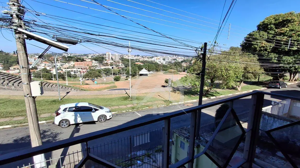 Foto 6 de Sobrado com 3 quartos para alugar, 180m2 em Cidade Satélite, Atibaia - SP