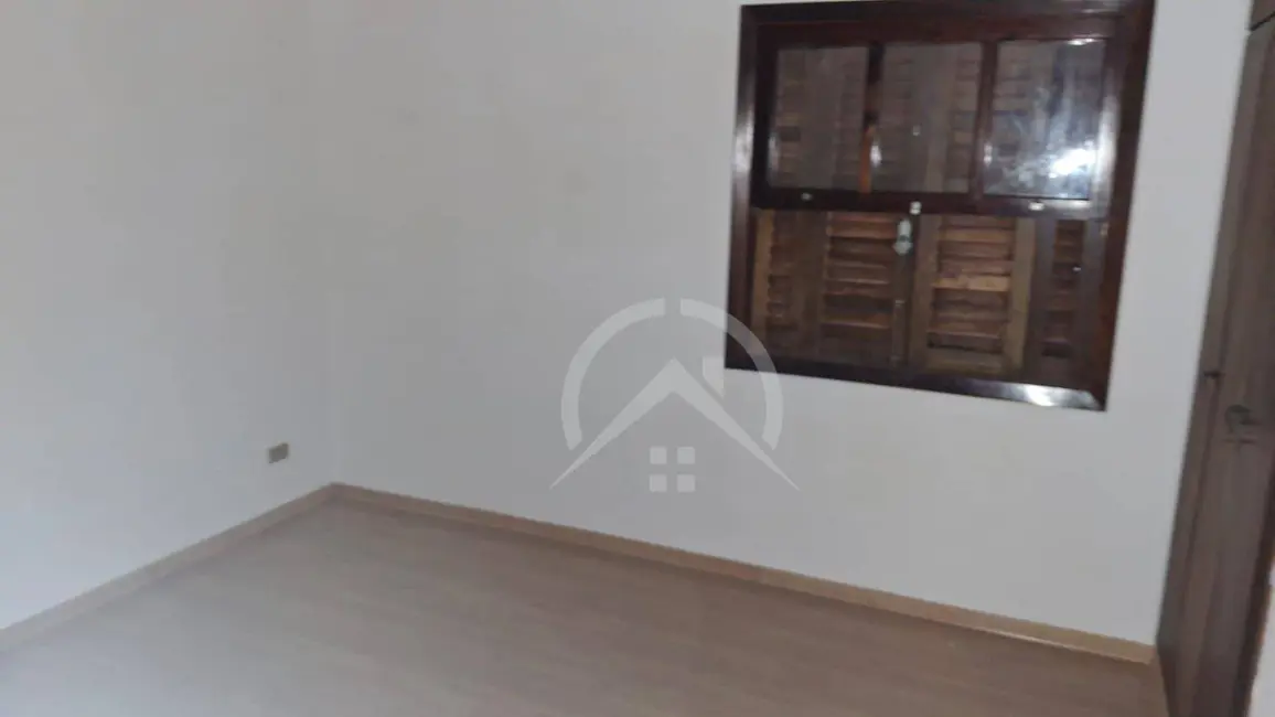 Foto 3 de Sobrado com 3 quartos para alugar, 180m2 em Cidade Satélite, Atibaia - SP