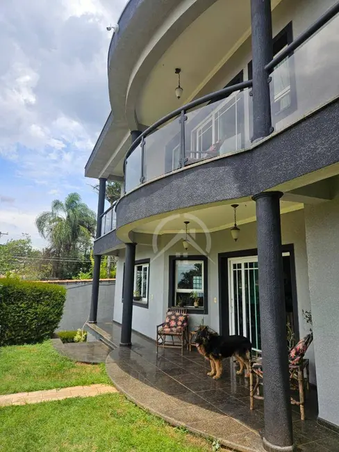 Foto 2 de Casa com 6 quartos à venda e para alugar, 1000m2 em Vila Santista, Atibaia - SP