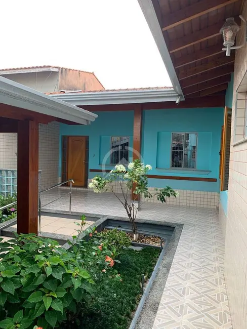 Casa com 2 quartos à venda e para alugar, 300m2 em Alvinópolis, Atibaia - SP - imagem 1 Foto 1 de Casa com 2 quartos à venda e para alugar, 300m2 em Alvinópolis, Atibaia - SP