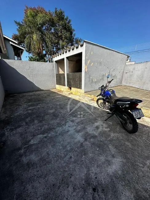 Foto 8 de Casa com 2 quartos à venda, 300m2 em Atibaia - SP