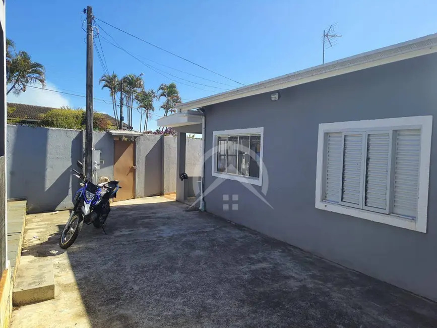 Foto 1 de Casa com 2 quartos à venda, 300m2 em Atibaia - SP
