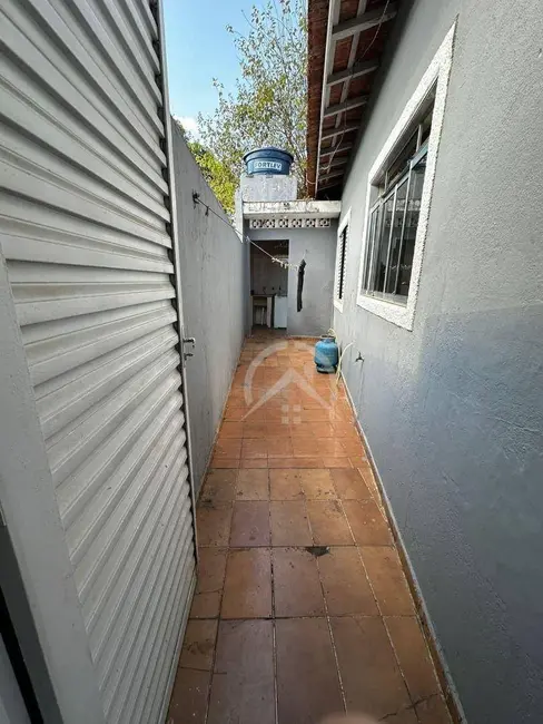 Foto 9 de Casa com 2 quartos à venda, 300m2 em Atibaia - SP