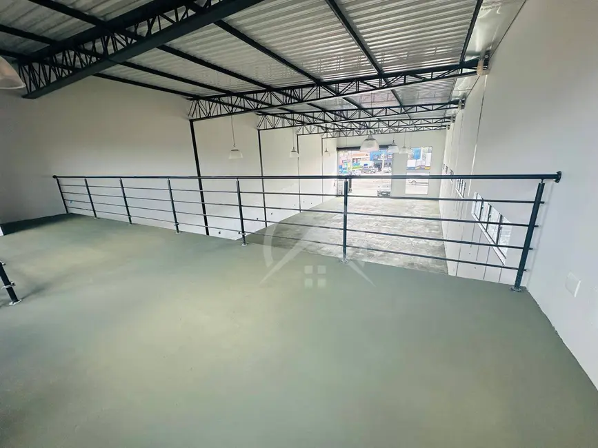 Armazém / Galpão para alugar, 360m2 em Jardim das Cerejeiras, Atibaia - SP - imagem 3 Foto 3 de Armazém / Galpão para alugar, 360m2 em Jardim das Cerejeiras, Atibaia - SP