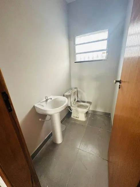 Armazém / Galpão para alugar, 360m2 em Jardim das Cerejeiras, Atibaia - SP - imagem 6 Foto 6 de Armazém / Galpão para alugar, 360m2 em Jardim das Cerejeiras, Atibaia - SP