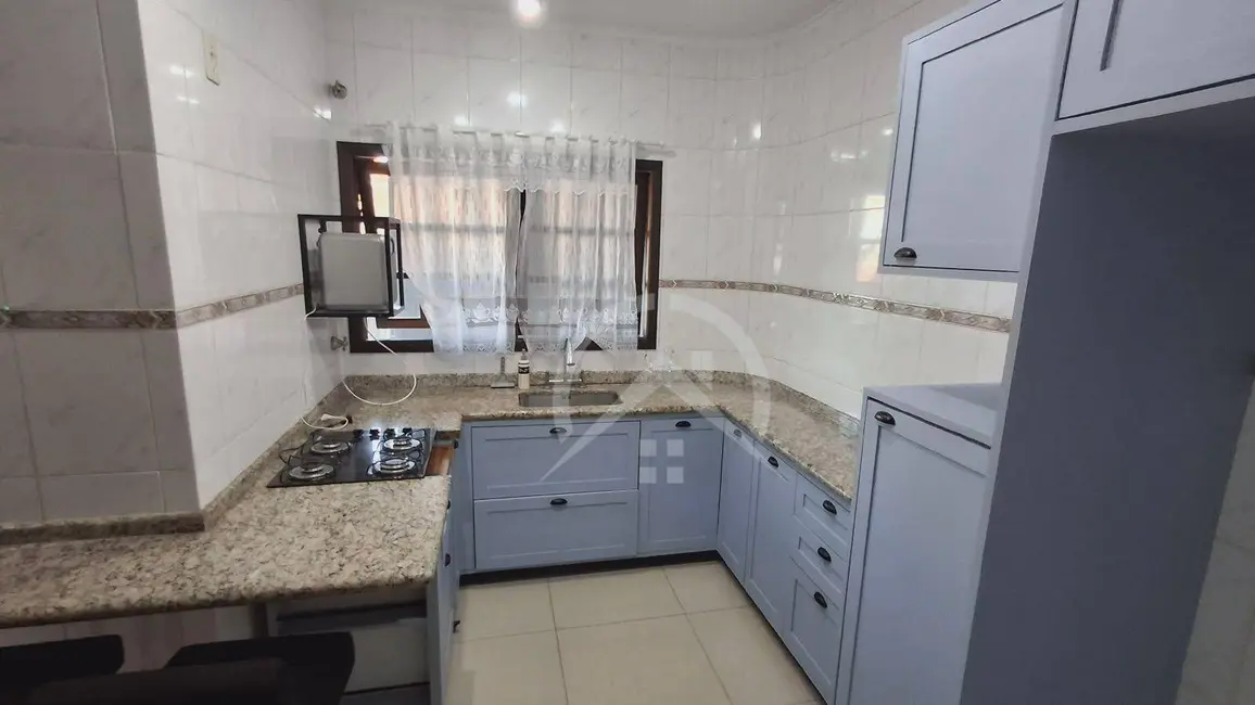 Foto 1 de Casa com 4 quartos à venda e para alugar, 300m2 em Jardim do Lago, Atibaia - SP