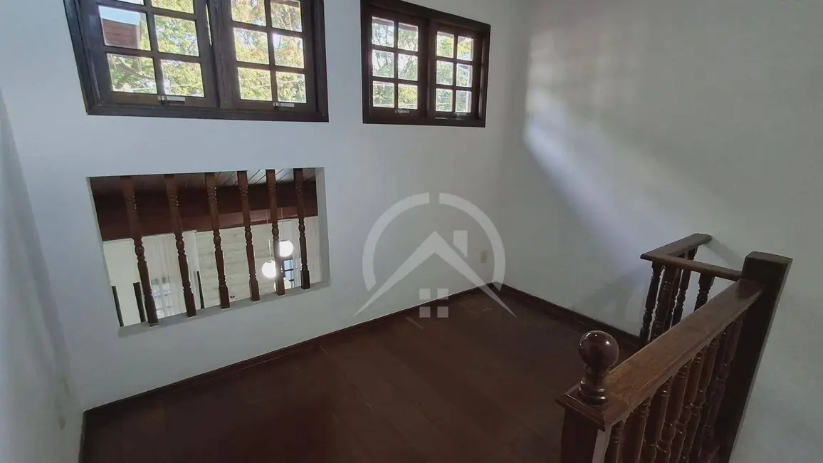 Foto 6 de Casa com 4 quartos à venda e para alugar, 300m2 em Jardim do Lago, Atibaia - SP