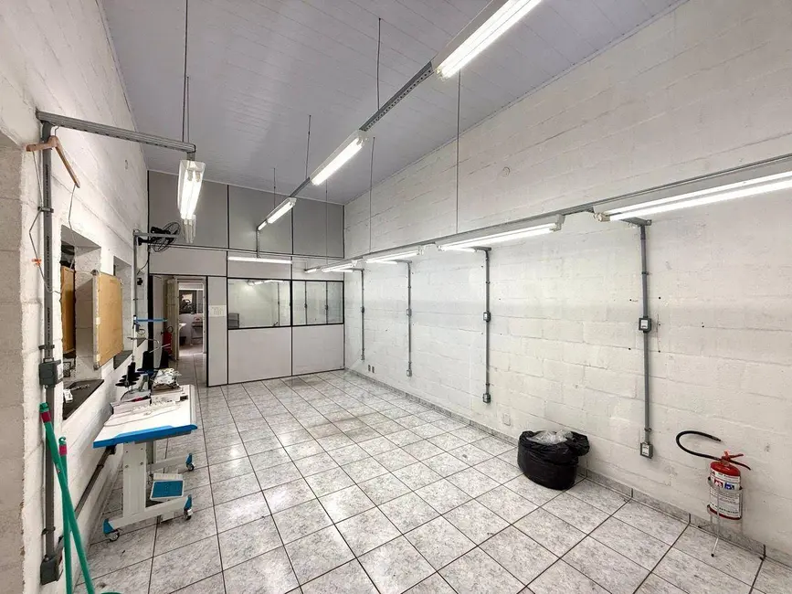 Foto 3 de Sala Comercial à venda e para alugar, 182m2 em Atibaia Jardim, Atibaia - SP
