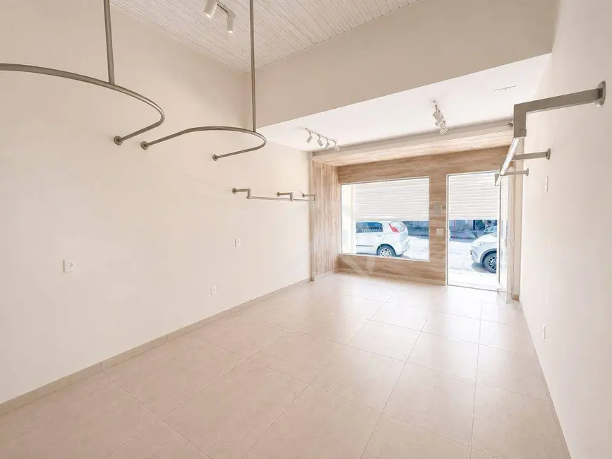 Foto 1 de Sala Comercial à venda e para alugar, 182m2 em Atibaia Jardim, Atibaia - SP