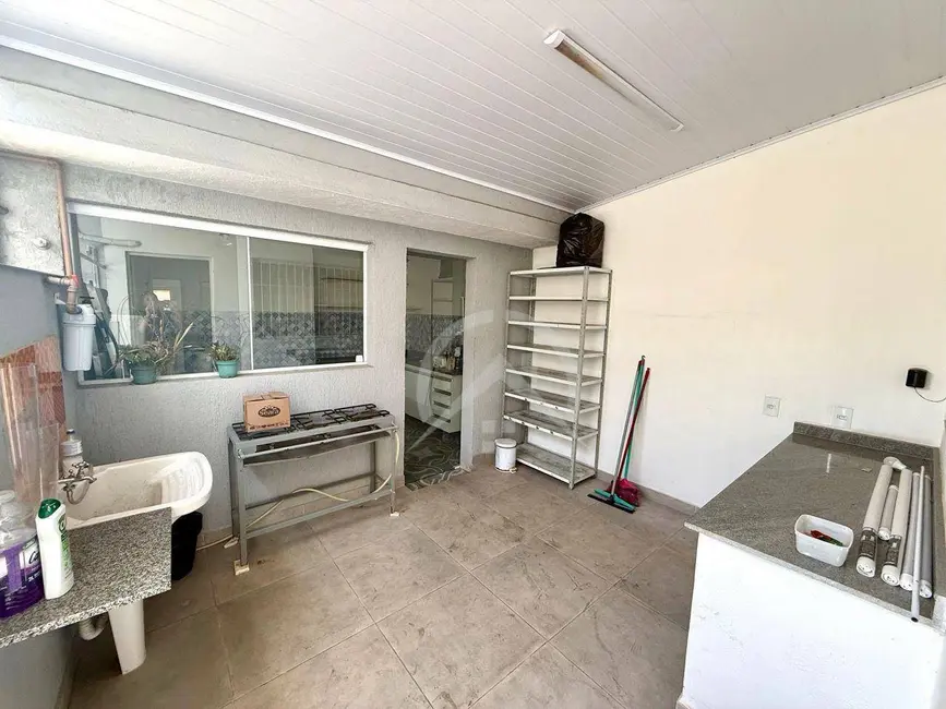 Foto 2 de Sala Comercial à venda e para alugar, 182m2 em Atibaia Jardim, Atibaia - SP