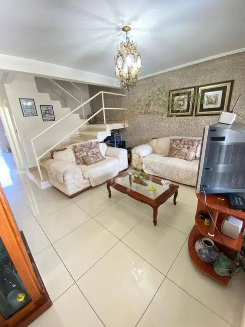 Sobrado com 2 quartos à venda, 100m2 em Vila Mira, Atibaia - SP - imagem 2 Foto 2 de Sobrado com 2 quartos à venda, 100m2 em Vila Mira, Atibaia - SP