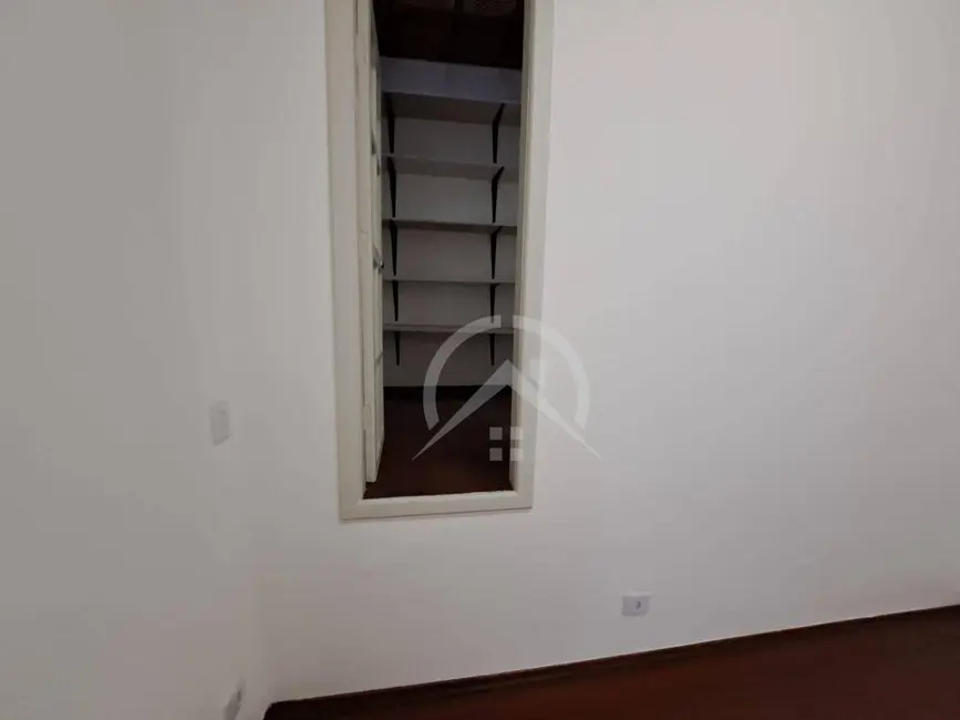 Foto 10 de Sobrado para alugar, 200m2 em Centro, Atibaia - SP