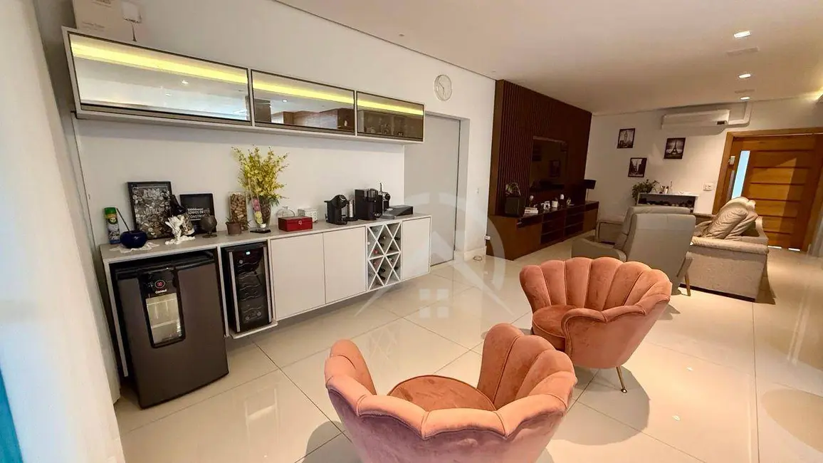 Casa com 4 quartos à venda, 736m2 em Condomínio Parque das Garças II, Atibaia - SP - imagem 6 Foto 6 de Casa com 4 quartos à venda, 736m2 em Condomínio Parque das Garças II, Atibaia - SP