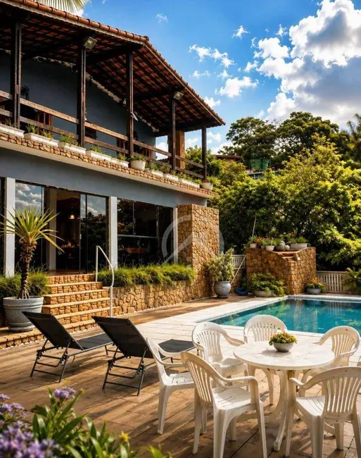 Chácara com 5 quartos à venda, 2500m2 em Centro, Vargem - SP - imagem 1 Foto 1 de Chácara com 5 quartos à venda, 2500m2 em Centro, Vargem - SP
