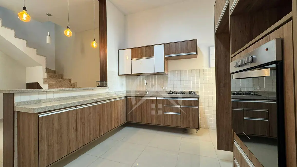 Sobrado com 3 quartos à venda e para alugar, 160m2 em Jardim Paulista, Atibaia - SP - imagem 1 Foto 1 de Sobrado com 3 quartos à venda e para alugar, 160m2 em Jardim Paulista, Atibaia - SP