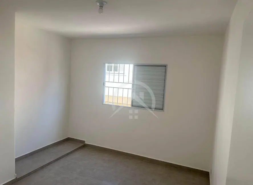 Foto 3 de Casa com 2 quartos para alugar, 60m2 em Centro, Atibaia - SP