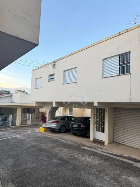 Foto 1 de Casa com 2 quartos para alugar, 60m2 em Centro, Atibaia - SP