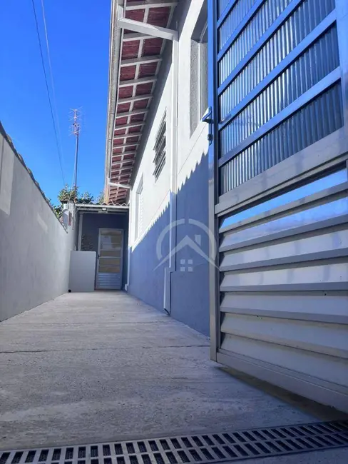 Casa com 2 quartos para alugar, 150m2 em Alvinópolis, Atibaia - SP - imagem 3 Foto 3 de Casa com 2 quartos para alugar, 150m2 em Alvinópolis, Atibaia - SP