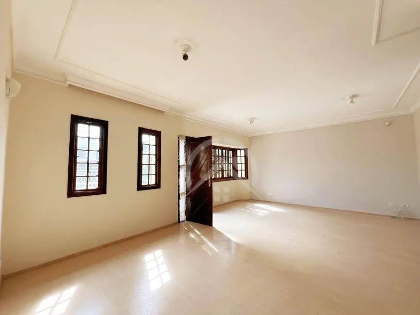 Foto 6 de Casa com 3 quartos à venda e para alugar, 250m2 em Atibaia Jardim, Atibaia - SP