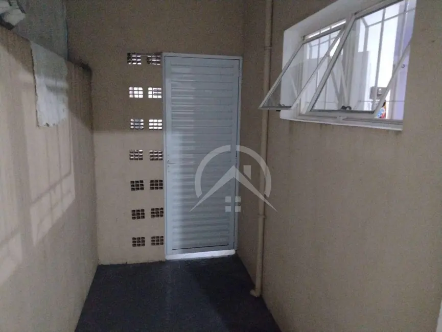 Casa com 2 quartos à venda, 150m2 em Jardim Alvinópolis II, Atibaia - SP - imagem 4 Foto 4 de Casa com 2 quartos à venda, 150m2 em Jardim Alvinópolis II, Atibaia - SP