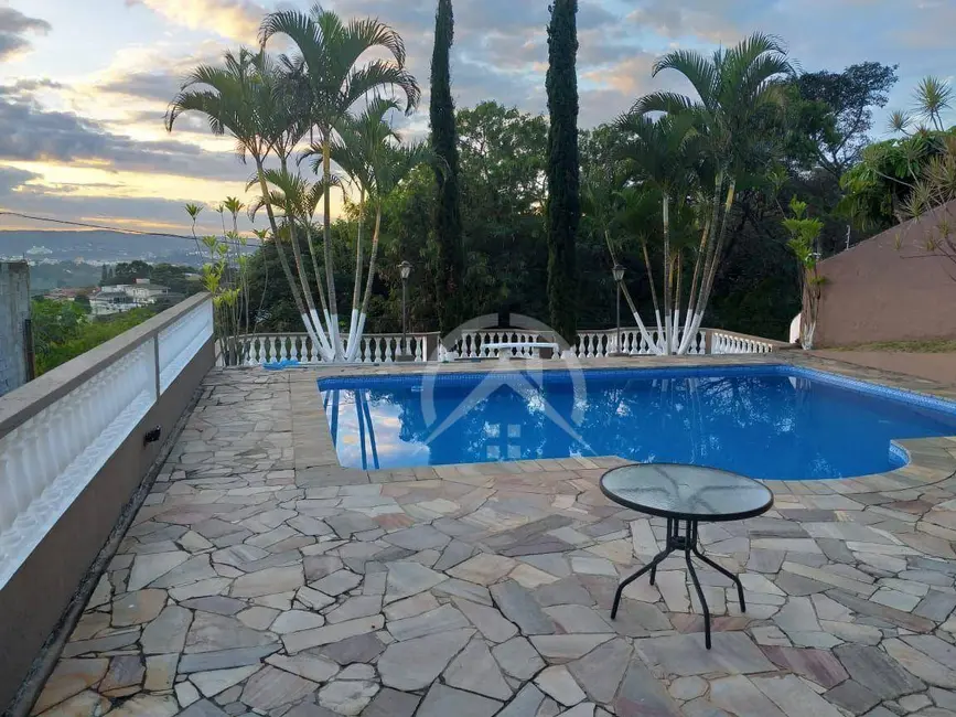 Casa com 4 quartos à venda, 600m2 em Atibaia - SP - imagem 2 Foto 2 de Casa com 4 quartos à venda, 600m2 em Atibaia - SP