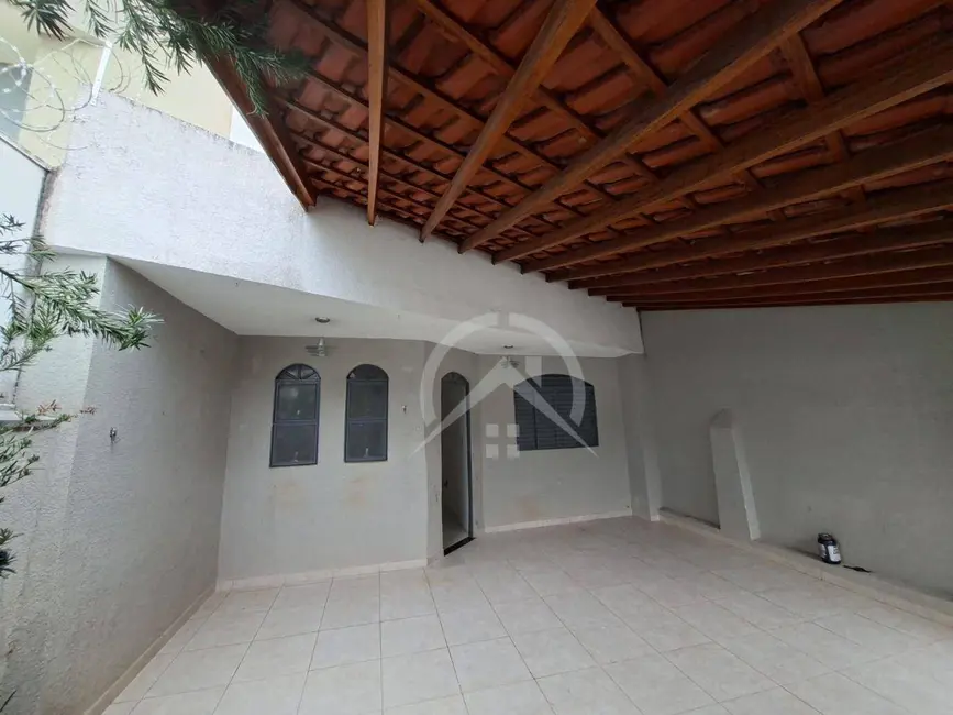 Casa com 1 quarto para alugar, 125m2 em Jardim do Lago, Atibaia - SP - imagem 2 Foto 2 de Casa com 1 quarto para alugar, 125m2 em Jardim do Lago, Atibaia - SP