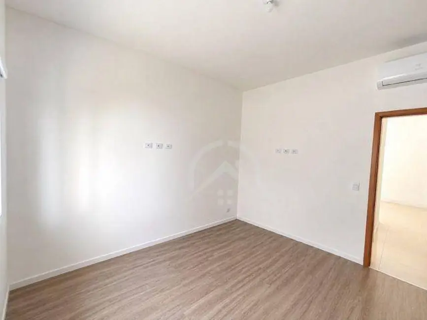 Casa com 3 quartos à venda, 300m2 em Jardim Jaraguá, Atibaia - SP - imagem 7 Foto 7 de Casa com 3 quartos à venda, 300m2 em Jardim Jaraguá, Atibaia - SP