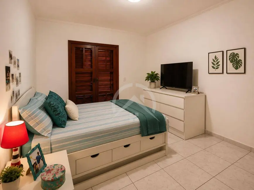 Sobrado com 4 quartos para alugar, 300m2 em Vila Petrópolis, Atibaia - SP - imagem 9 Foto 9 de Sobrado com 4 quartos para alugar, 300m2 em Vila Petrópolis, Atibaia - SP