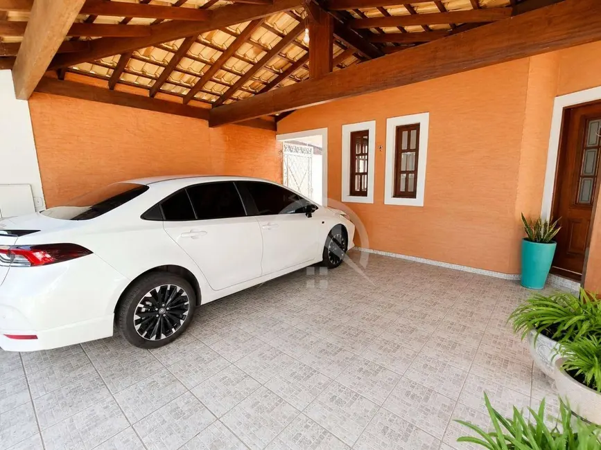 Foto 1 de Sobrado com 4 quartos para alugar, 300m2 em Vila Petrópolis, Atibaia, SP