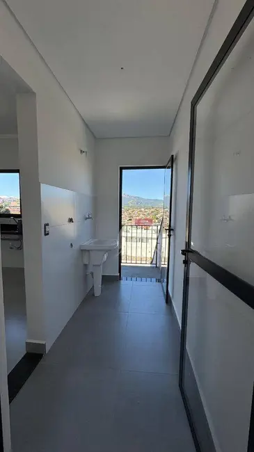Foto 2 de Casa com 2 quartos à venda, 150m2 em Jardim Imperial, Atibaia - SP